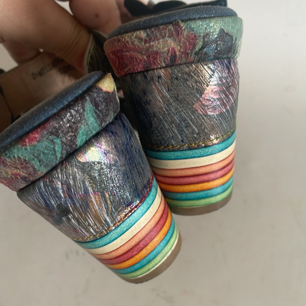 Spring Step Colorful Floral Heeled Sandals - Picture 5 of 10